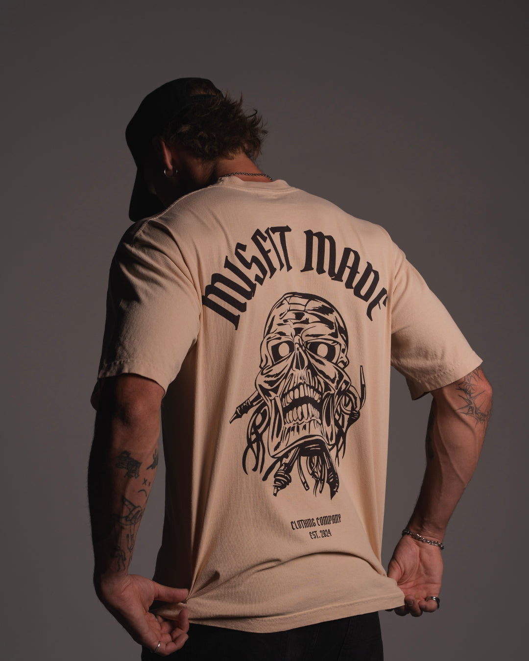 REBEL SKULL TEE - BEIGE